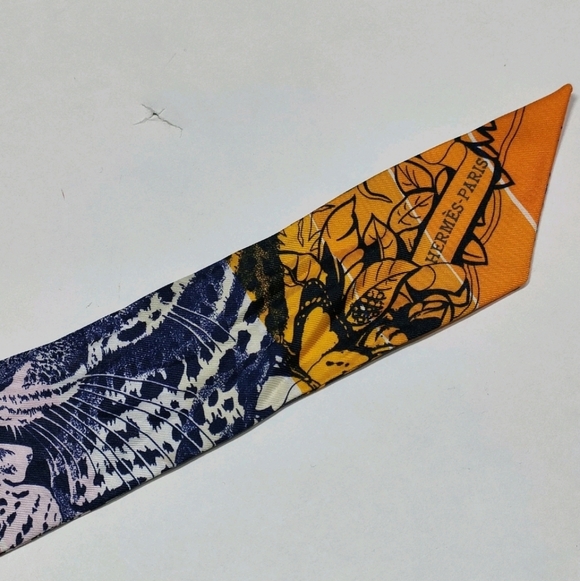 Hermès Orange and Multicolor Leopard Print Twilly - Picture 6 of 11